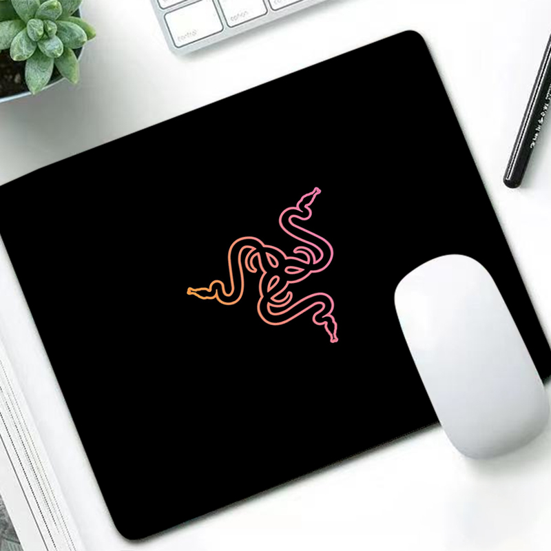 Desk Setup Accessories - แผ่นรองเมาส์เรเซอร์สุดหรู ลายอนิเมะ สำหรับเกมเมอร์ แผ่นรองโต๊ะสำหรับเล่นเกมพีซี ตู้เกมมิ่ง แล็ปท็อป